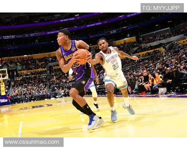 2008年湖人与雷霆的激烈对决回顾与赛季精彩瞬间分析 2008年湖人与雷霆的激烈对决回顾与赛季精彩瞬间分析