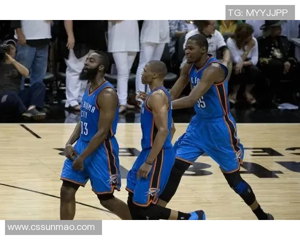 2012年NBA季后赛雷霆与小牛激战回顾精彩瞬间与关键时刻分析